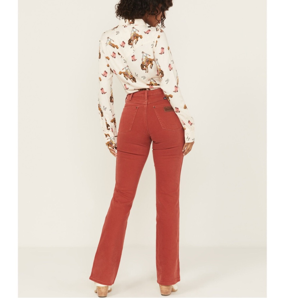 Wrangler Retro Boot cut- rust color